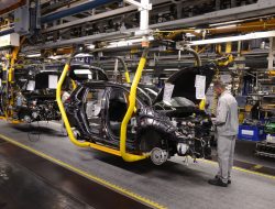Grup Peugeot – Total Bangun Pabrik Baterai