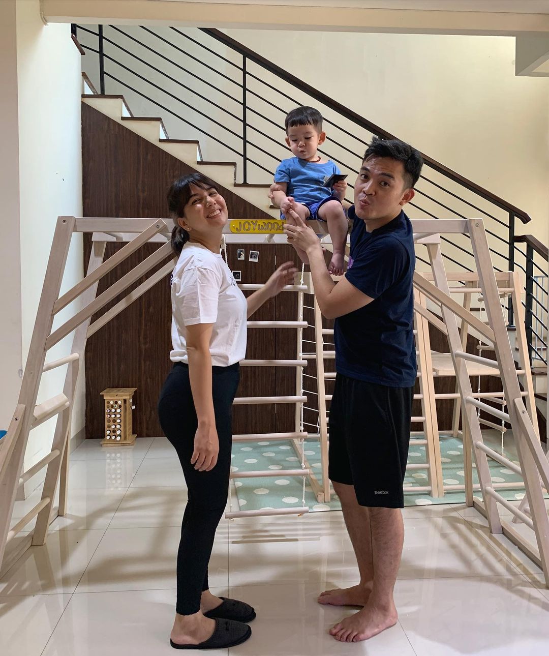 tya ariestya tampil cantik
