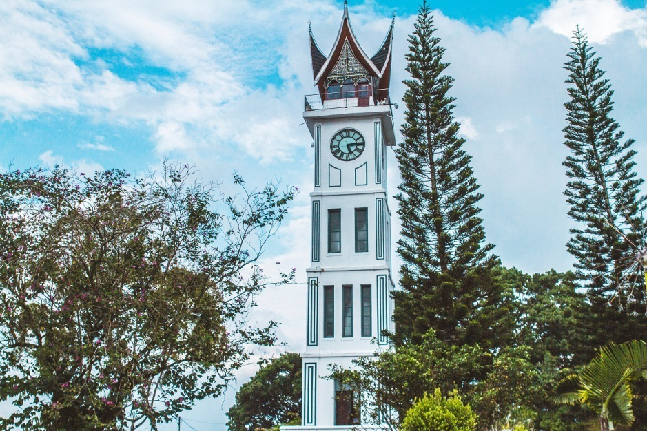 Feeners Lagi di Bukittinggi ? Wajib Banget Cobain 5 Makanan Ini