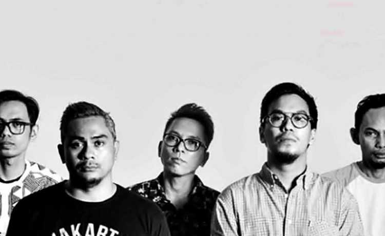 nama band