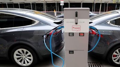 Tesla Akan Tekan Investasi Baterai di Indonesia