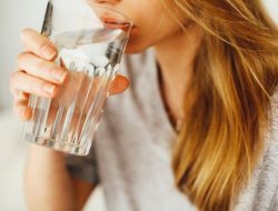 Sangat Penting! Inilah 5 Manfaat Air Putih Bagi Kesehatan Tubuh