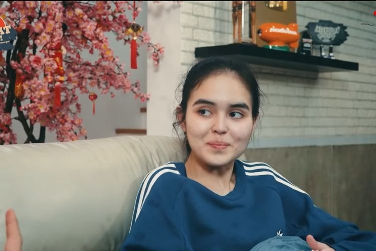 Kisah Cinta Artis
