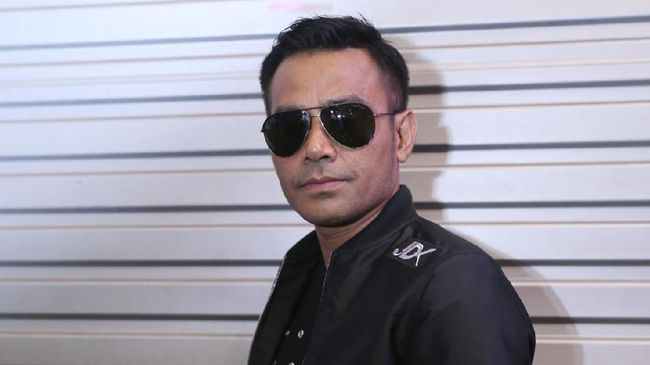 Kisah Cinta Artis
