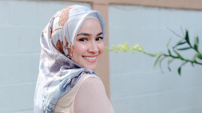 Artis Berhijab