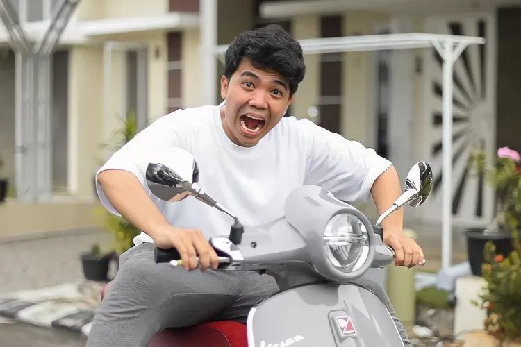 Profil Arif Brata, Stand Up Komedi yang Selalu FYP