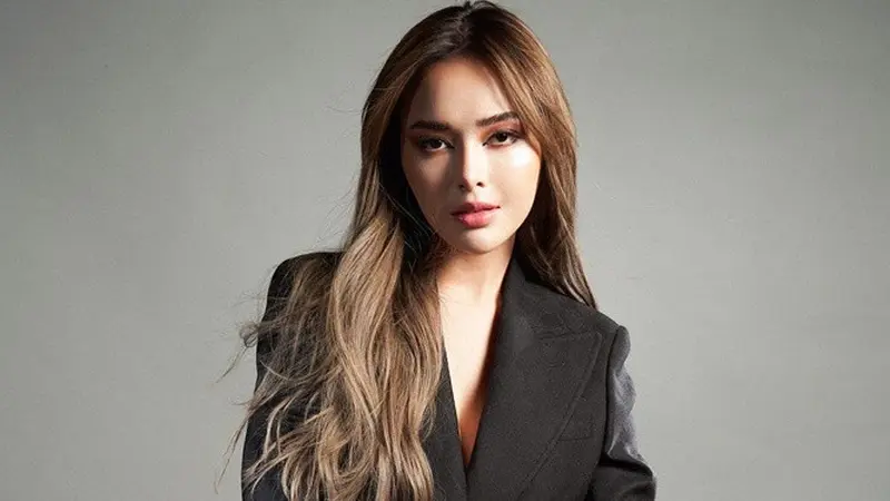 5 Artis Yang Lakukan Oplas Hidung