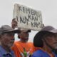 nelayan-bekasi-keluhkan-akses-masih-tertutup-pagar-laut