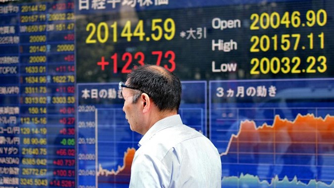 Bursa Asia Bergejolak, Investor Cermati Kebijakan Trump dan Data China