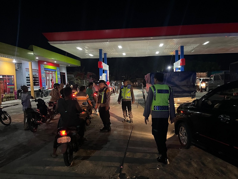 Polsek Lembah Melintang Lakukan Patroli di SPBU