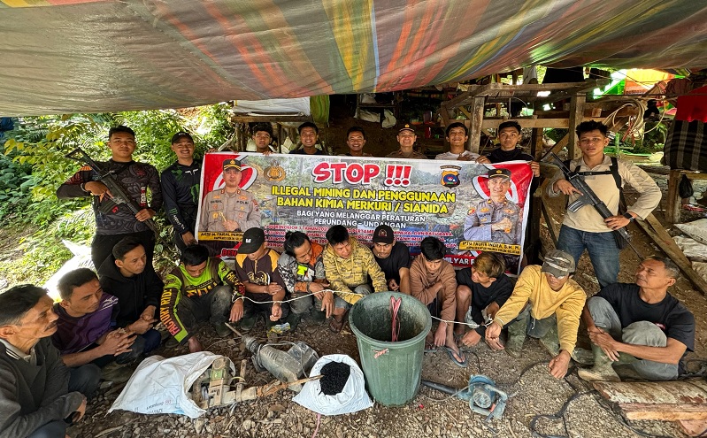 Polisi Gerebek Tambang Emas Ilegal di Solsel, 10 Pekerja Diamankan