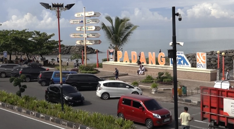 Viral Video Jukir Liar di Taplau, Walikota Padang Perintahkan Penertiban