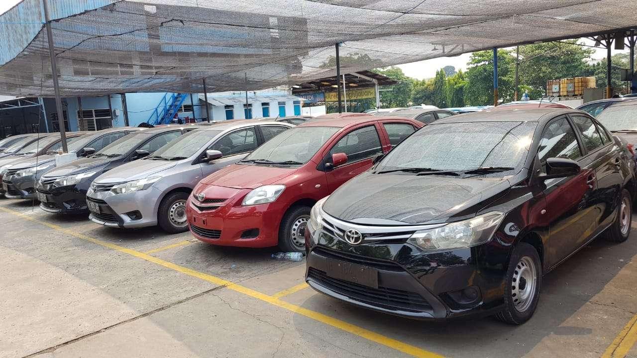 Beli Mobil Bekas? Wajib Ikuti Tips Ini Sebelum Deal