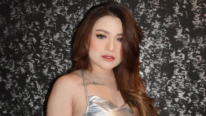 Nathalie Holscher Pamer Uang: Banjir Saweran Usai Manggung!