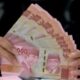 rupiah-menguat-jadi-rp-16.320,-didukung-sinyal-penurunan-suku-bunga-the-fed
