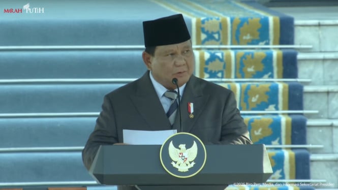 prabowo-ke-2.000-perwira-remaja-tni/polri:-jadilah-tentara-dan-polisi-rakyat!