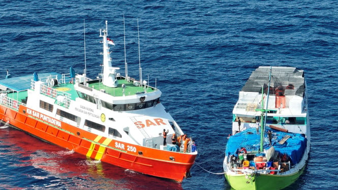 kronologi-kapal-terombang-ambing-tiga-hari-di-laut-flores-berhasil-dievakuasi