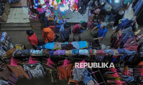 fenomena-‘rojali-rohana’-dan-bertambahnya-penduduk-miskin-perkotaan