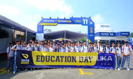 giias-2025-hadirkan-714-siswa-dan-mahasiswa-dalam-program-edukasi-otomotif