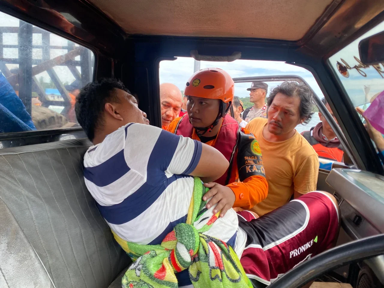 Tim SAR Temukan 17 Korban Selamat Perahu Terbalik di Mentawai
