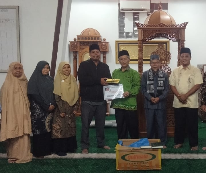 Jaga Generasi Muda dari Pengaruh Negatif, Rahmat Saleh Dukung TPQ dengan Al-Qur’an