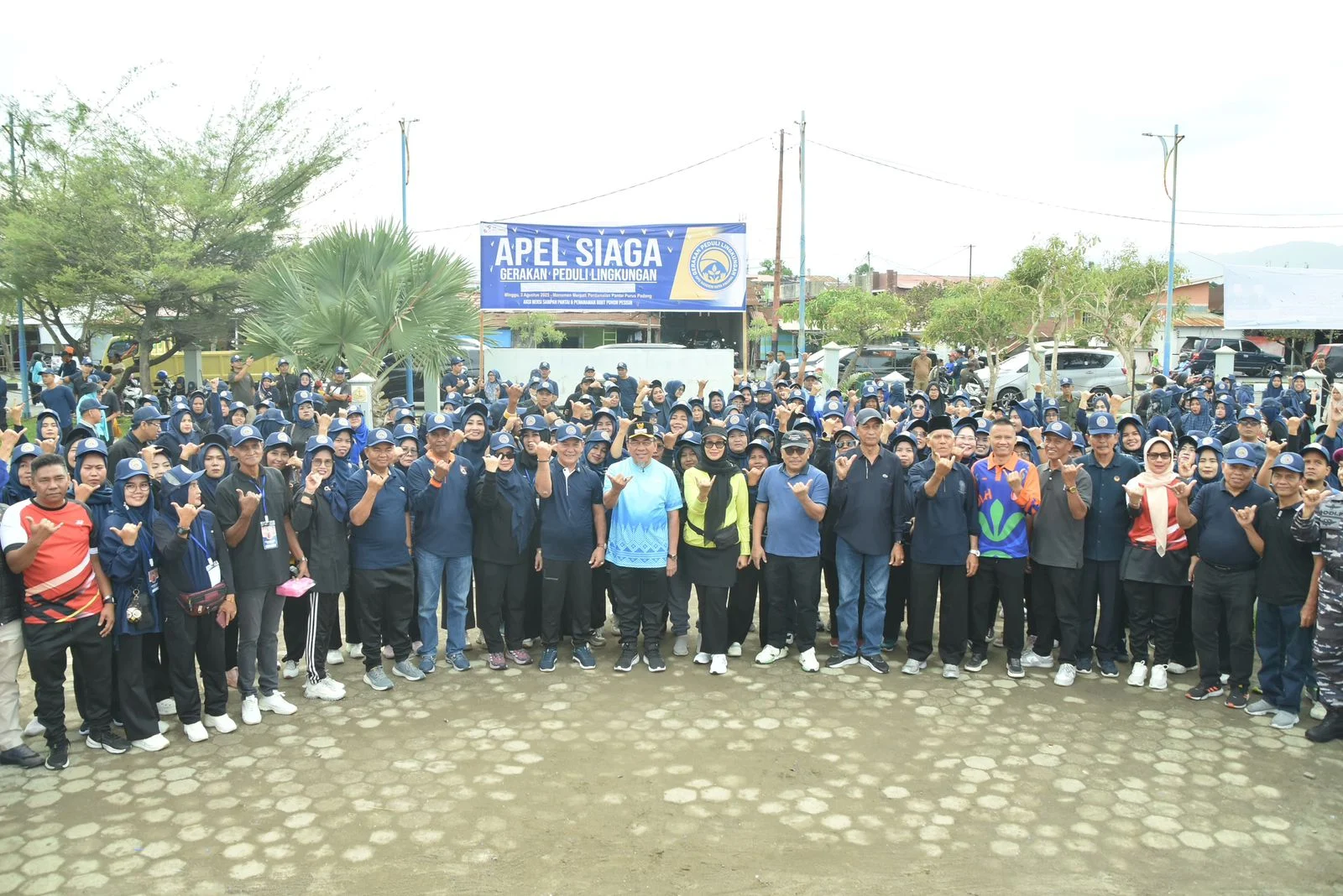 wawako-apresiasi-nasdem-padang,-aksi-peduli-lingkungan-dukung-padang-rancak