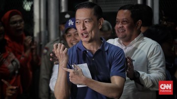 tom-lembong-laporkan-hakim-ke-ma-dan-tim-audit-ke-bpkp-ombudsman