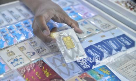 pengamat-prediksi-harga-emas-tembus-rp-2,15-juta-per-gram-di-semester-ii-2025