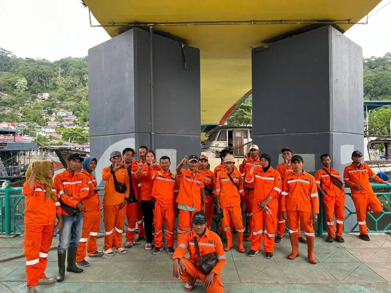 DLH Padang Bersih-Bersih Kota Sambut HJK