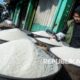 soal-harga-beras,-gubernur-jatim:-di-pasar-soponyono-surabaya-tidak-di-atas-het