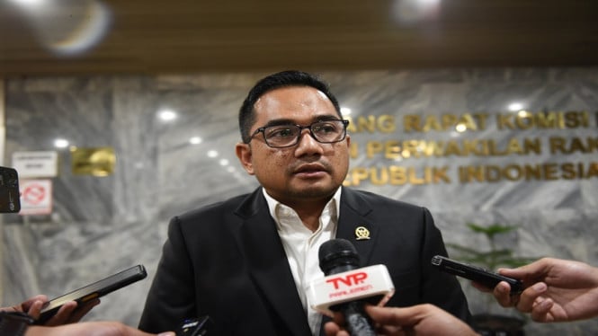 komisi-ii-dpr-batalkan-kunjungan-ke-luar-negeri,-dana-dikembalikan-untuk-rakyat