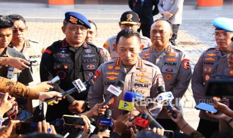 mensesneg-bantah-presiden-sudah-kirim-surpres-pergantian-kapolri-ke-dpr