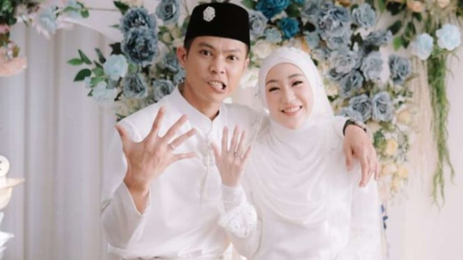 Foto Suami Hilang, Unggahan Larissa Chou Jadi Sorotan Netizen