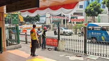 Pemprov DKI Buka Pagar Stasiun Cikini, Uji Coba Pelican Crossing