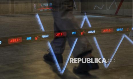 ihsg-menguat-ke-7.970,-pasar-tunggu-keputusan-bi-rate-hari-ini