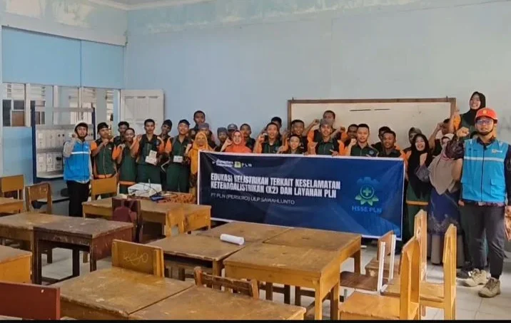 pln-edukasi-siswa-smkn-02-sawahlunto-soal-keselamatan-ketenagalistrikan