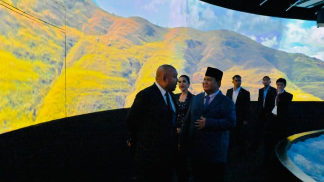 Prabowo Tinjau Paviliun Indonesia di Expo Osaka 2025