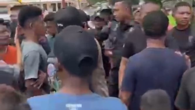 Warga Geruduk Mako Brimob, Begini Respons Polda Maluku