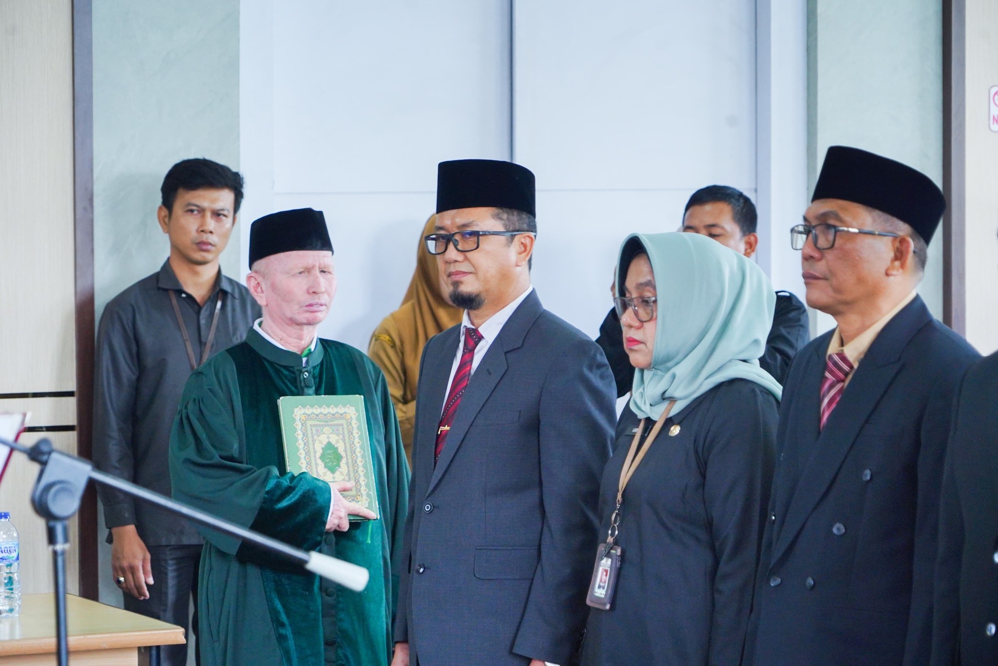 bupati-dharmasraya-lantik-9-pejabat-eselon-ii,-minta-kerja-maksimal