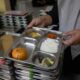 20-siswa-di-pasar-rebo-keracunan-mbg,-menu-mie-goreng-pucat-dan-bau