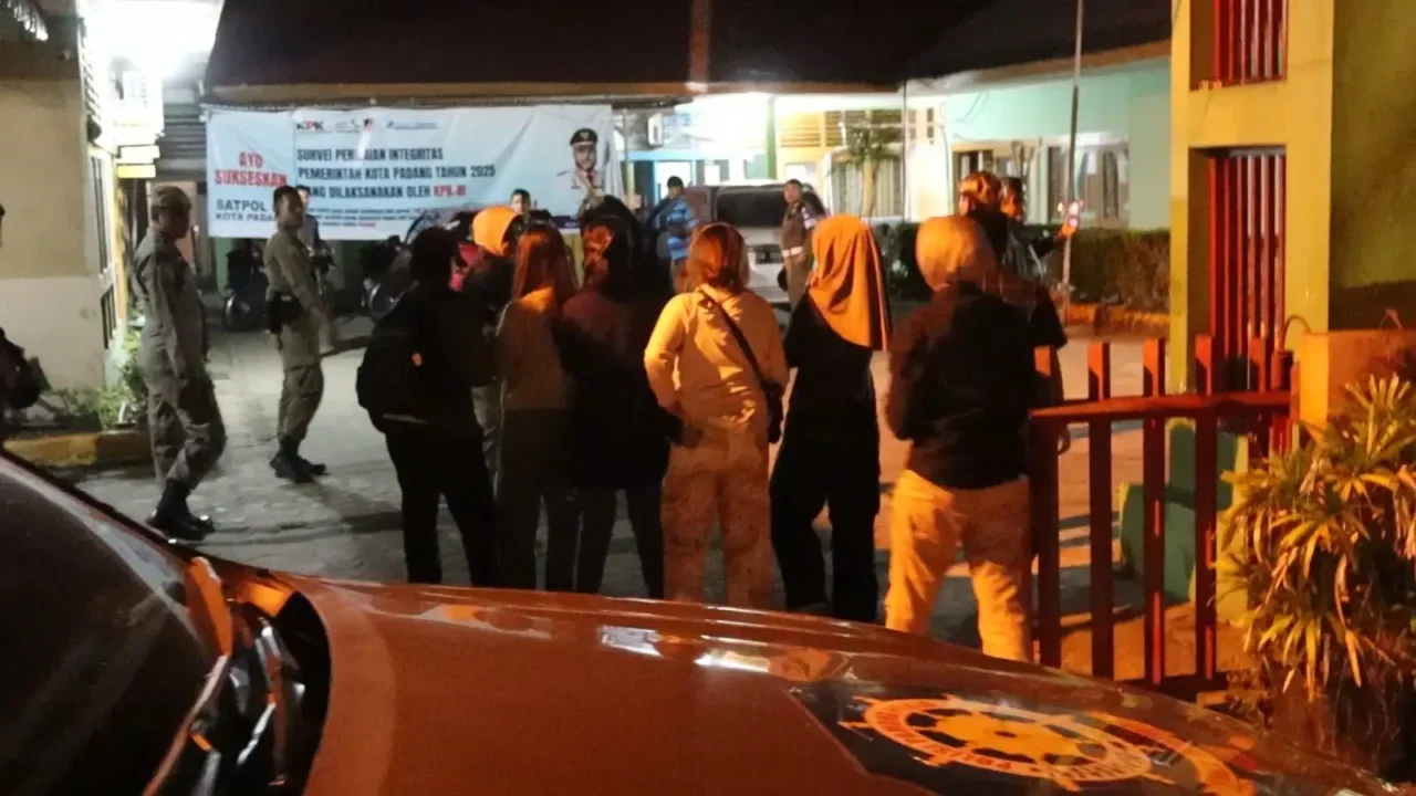 Satpol PP Padang Tegur Penginapan, Amankan Remaja hingga Pasangan