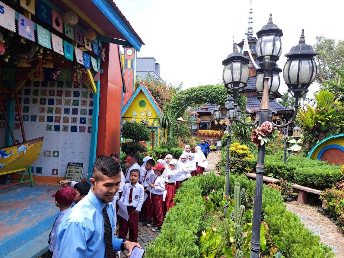 Bukittinggi Evaluasi Sistem Sekolah Lima Hari, Bentuk Tim