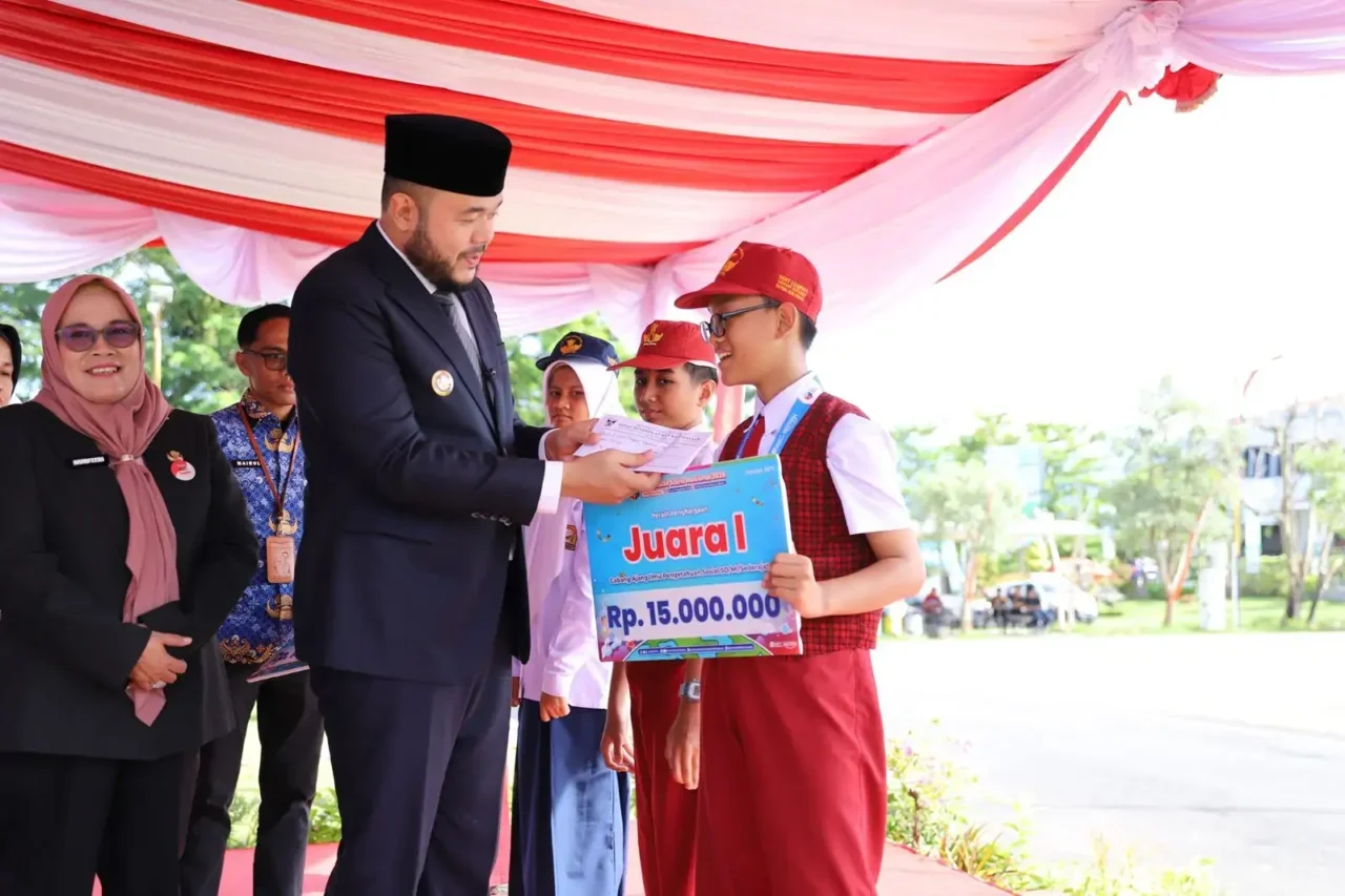 pocil-padang-pukau-peserta-upacara-hari-kesaktian-pancasila
