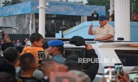 prabowo-minta-panglima-dan-kastaf-ganti-organisasi-tni-yang-usang
