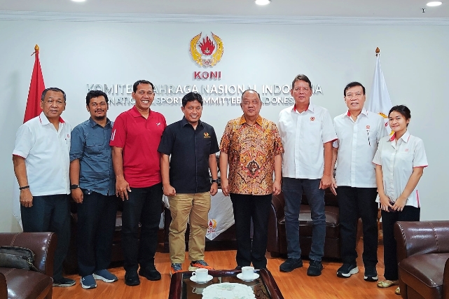 koni-pusat-sahkan-hamdanus-pimpin-koni-sumbar