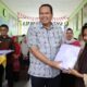 wali-kota-pariaman-bagikan-seragam-gratis-untuk-siswa-smp