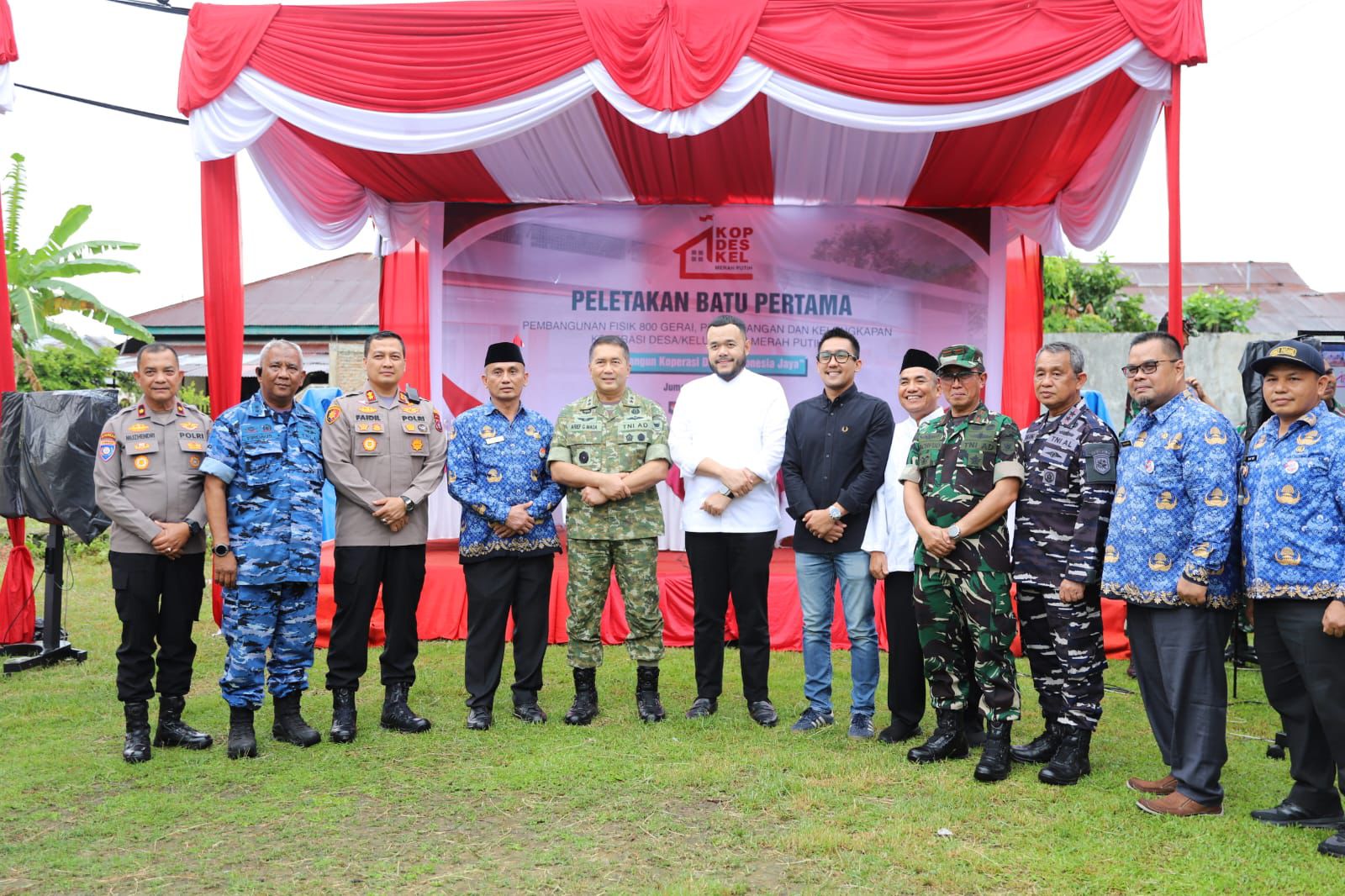 wali-kota-padang-resmikan-pembangunan-koperasi-merah-putih-di-alai
