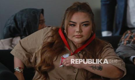 polri-ungkap-alasan-lisa-mariana-tak-ditahan-meski-berstatus-tersangka