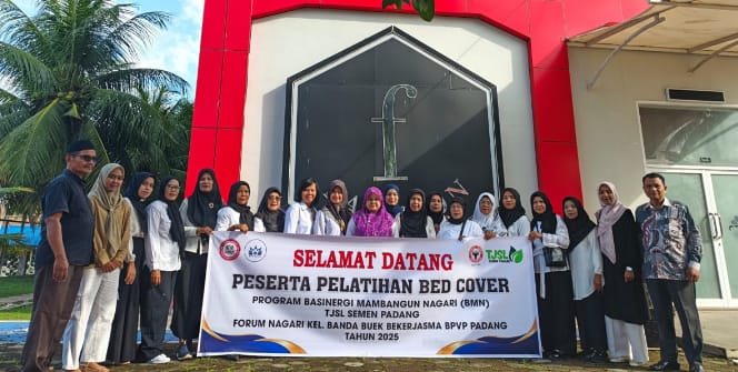 Semen Padang Latih UMKM Bed Cover Bandar Buat