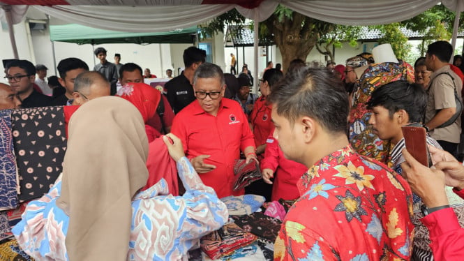 Hasto Serukan Pemuda Cirebon Bangkitkan Ekonomi Maritim